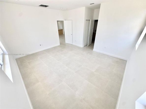 14980 Buchanan St, Miami FL 33176
