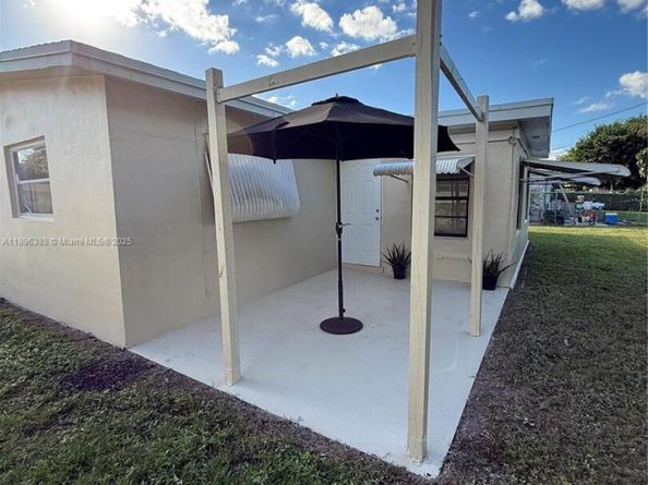 2161 NW 73rd Ave, Sunrise FL 33313