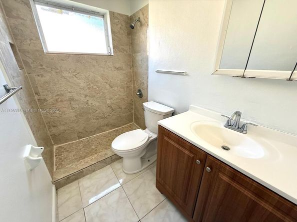 2161 NW 73rd Ave, Sunrise FL 33313