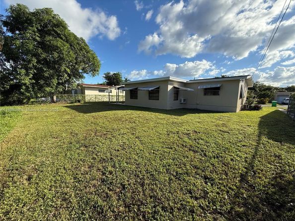 2161 NW 73rd Ave, Sunrise FL 33313