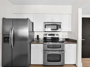 90 Alton Rd 1908, Miami Beach FL 33139