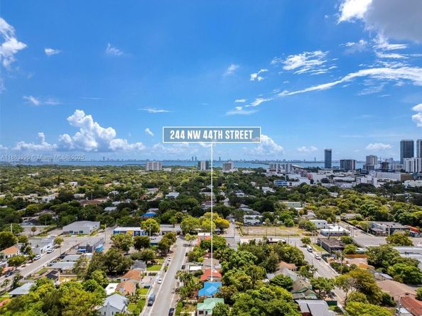 244 NW 44th St, Miami FL 33127