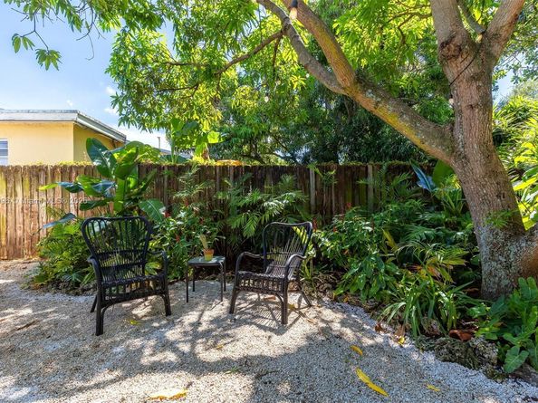 244 NW 44th St, Miami FL 33127