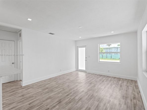 2847 Polk St, Hollywood FL 33020