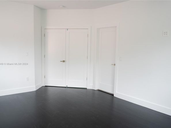 10996 NW 58th Ter, Doral FL 33178