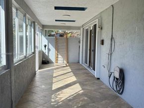 1764 NW 166th Ave, Pembroke Pines FL 33028
