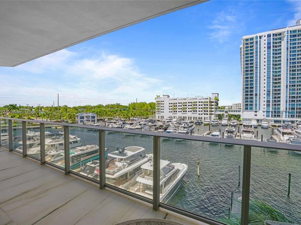 17111 Biscayne Blvd 401, North Miami Beach FL 33160