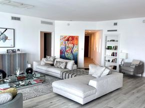 17111 Biscayne Blvd 401, North Miami Beach FL 33160