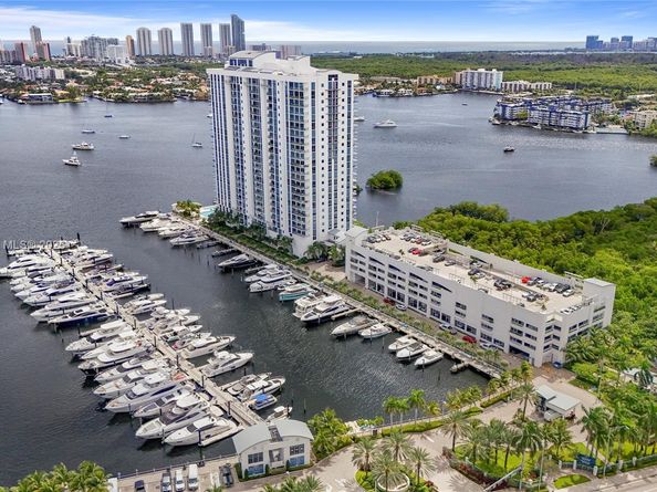 17111 Biscayne Blvd 401, North Miami Beach FL 33160