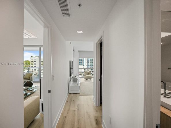17111 Biscayne Blvd 401, North Miami Beach FL 33160