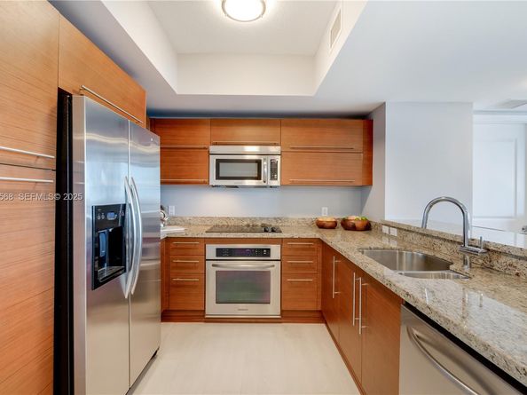 2641 N Flamingo Rd 1703N, Sunrise FL 33323