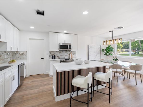 600 SW 64th Pkwy, Pembroke Pines FL 33023
