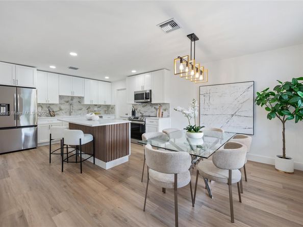600 SW 64th Pkwy, Pembroke Pines FL 33023