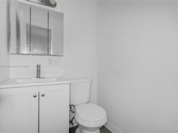 921 NW 5th Ave, Pompano Beach FL 33060