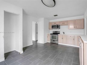 921 NW 5th Ave, Pompano Beach FL 33060