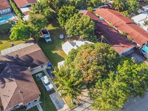 2142 NW 33rd St, Miami FL 33142