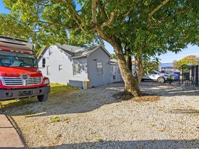 2142 NW 33rd St, Miami FL 33142
