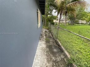 1604 NW 15th Ct, Fort Lauderdale FL 33311