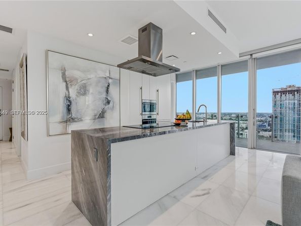 700 NE 26th Ter 3406, Miami FL 33137