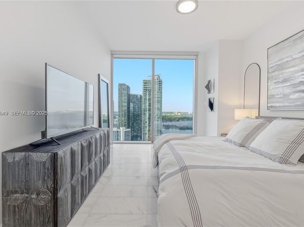 700 NE 26th Ter 3406, Miami FL 33137