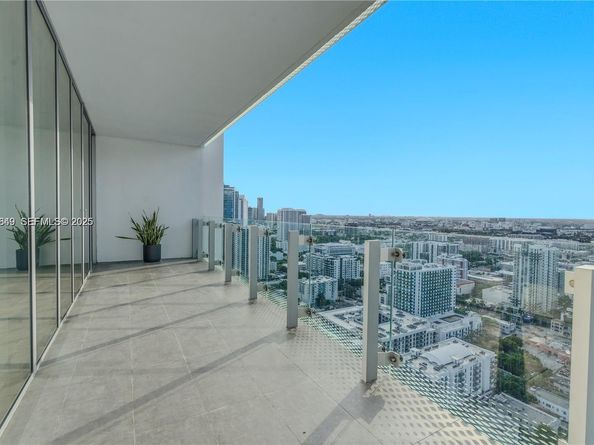 700 NE 26th Ter 3406, Miami FL 33137