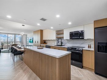 1717 N Bayshore Dr