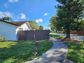 9825 SW 132nd Ct, Miami FL 33186