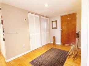 555 NE 30 st 201, Miami FL 33137