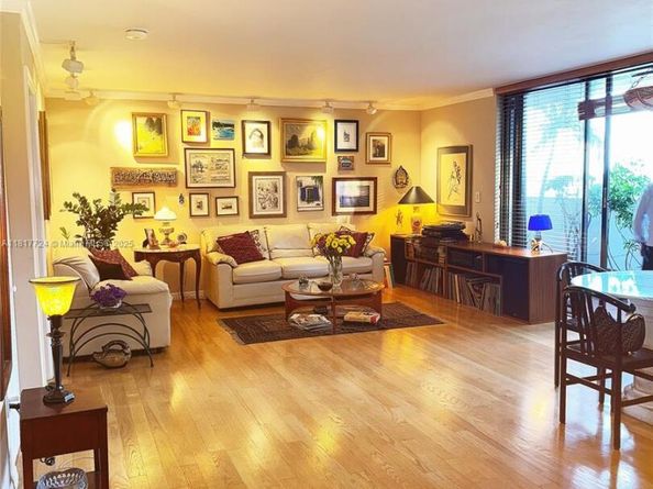 555 NE 30 st 201, Miami FL 33137