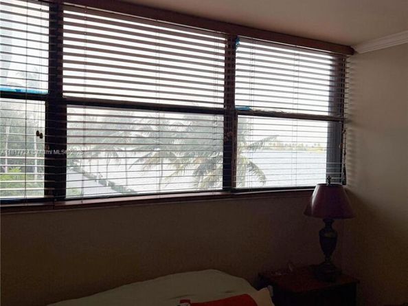 555 NE 30 st 201, Miami FL 33137