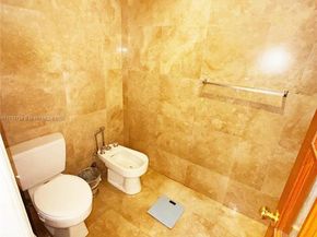 555 NE 30 st 201, Miami FL 33137