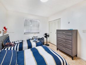1178 NW 123rd Pl 1210, Miami FL 33182