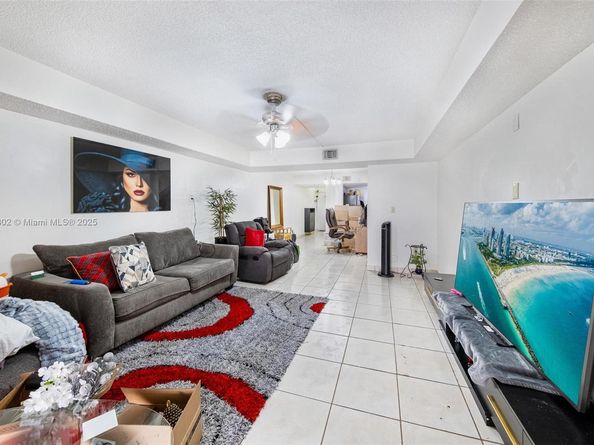 1178 NW 123rd Pl 1210, Miami FL 33182