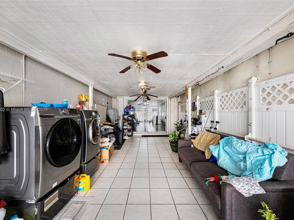 1178 NW 123rd Pl 1210, Miami FL 33182