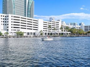 600 Parkview Dr 820, Hallandale Beach FL 33009