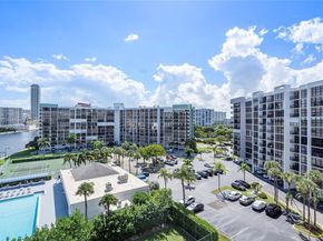 600 Parkview Dr 820, Hallandale Beach FL 33009