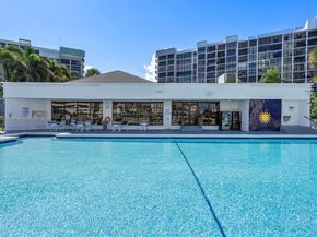 600 Parkview Dr 820, Hallandale Beach FL 33009