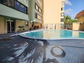 5055 NW 7th St 1003, Miami FL 33126
