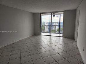 5055 NW 7th St 1003, Miami FL 33126