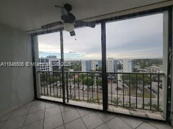 5055 NW 7th St 1003, Miami FL 33126