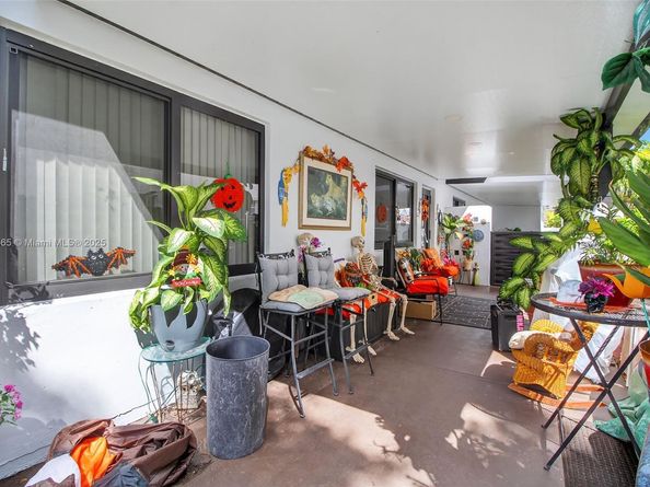 3297 SW 26th St, Miami FL 33133