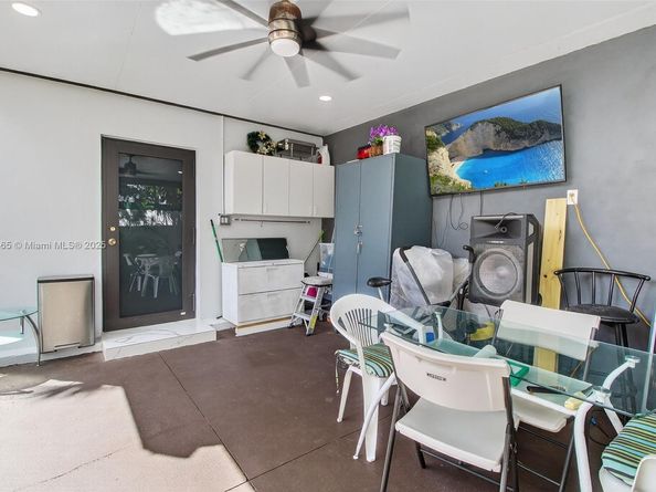 3297 SW 26th St, Miami FL 33133