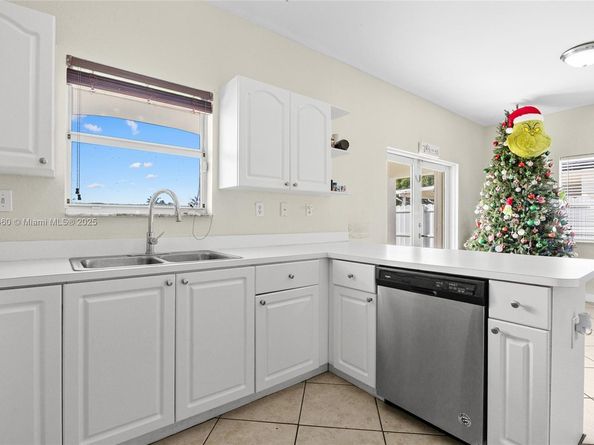 14254 SW 294th St, Homestead FL 33033