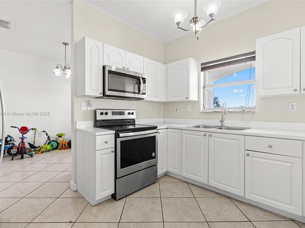 14254 SW 294th St, Homestead FL 33033