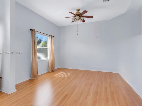 15736 NW 11th St, Pembroke Pines FL 33028