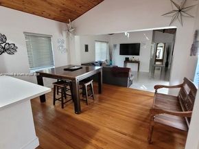 753 NE 81st St, Miami FL 33138