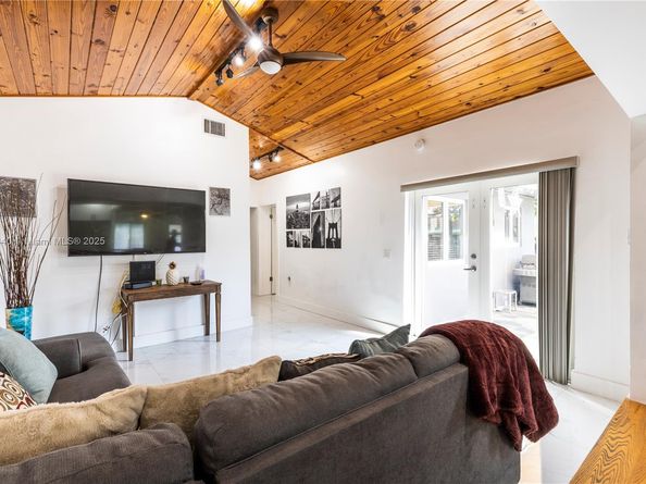 753 NE 81st St, Miami FL 33138