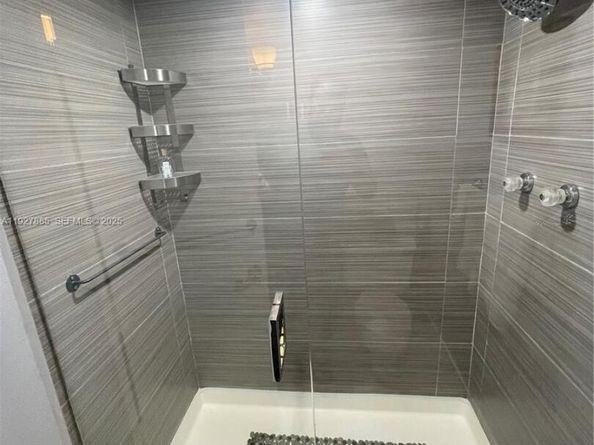 200 Leslie Dr 622, Hallandale Beach FL 33009