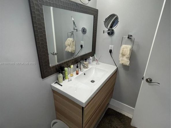 200 Leslie Dr 622, Hallandale Beach FL 33009