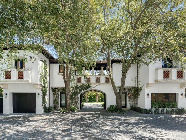 5300 N Bay Rd, Miami Beach FL 33140